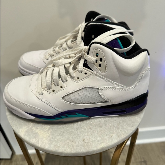 Air Jordan 5 Retro GS Grape 2013 - Picture 2 of 6